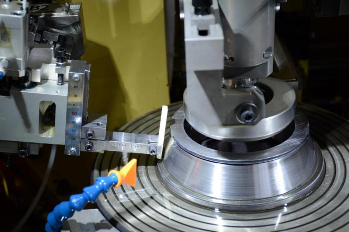 Ang domestic precision machining ay nasa buo