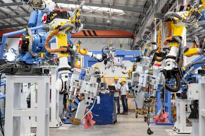 Pagtatasa ng mga pakinabang ng iba't ibang mga materyales sa malakihang pagproseso ng makinarya